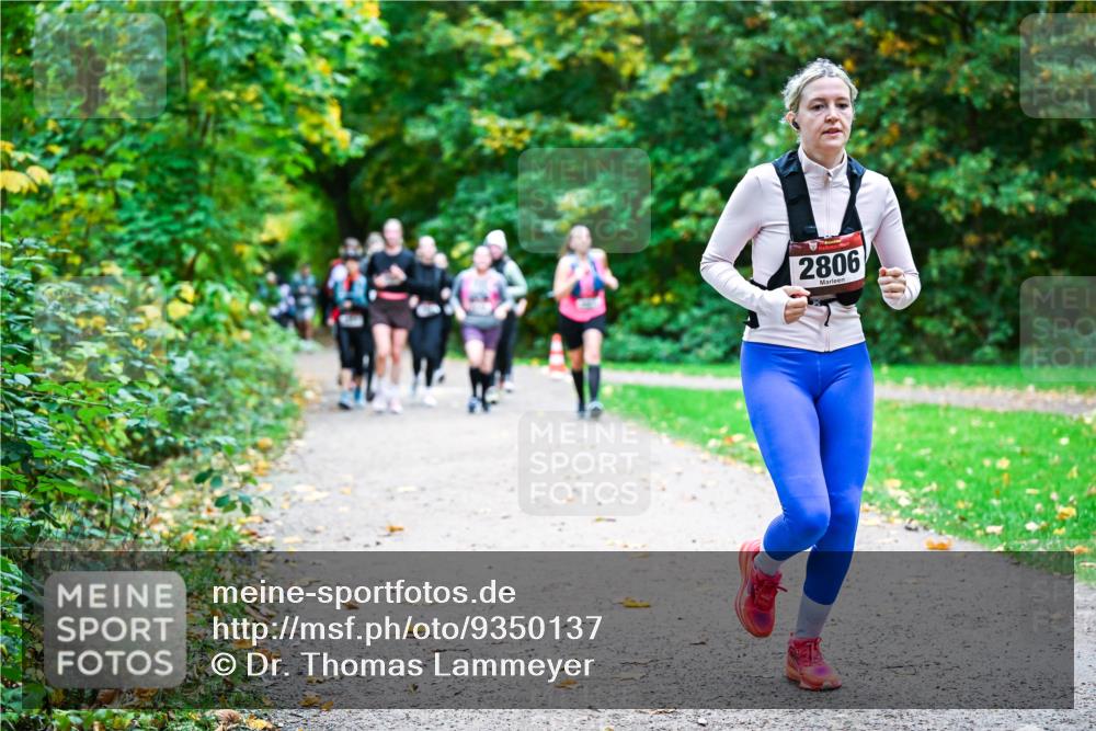 12.10.2025 - Bramfelder Halbmarathon 2025 Dr. Thomas Lammeyer http://msf.ph/oto/9350137 12.10.2025 10:33:01 Laufen 2806 meine-sportfotos.de
