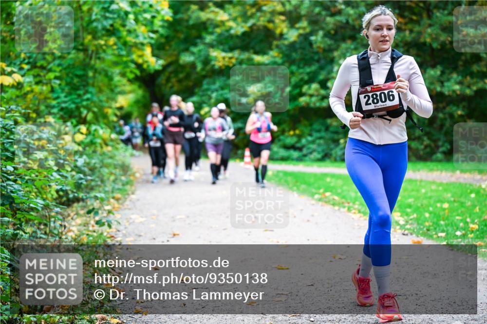 12.10.2025 - Bramfelder Halbmarathon 2025 Dr. Thomas Lammeyer http://msf.ph/oto/9350138 12.10.2025 10:33:01 Laufen 2806 meine-sportfotos.de