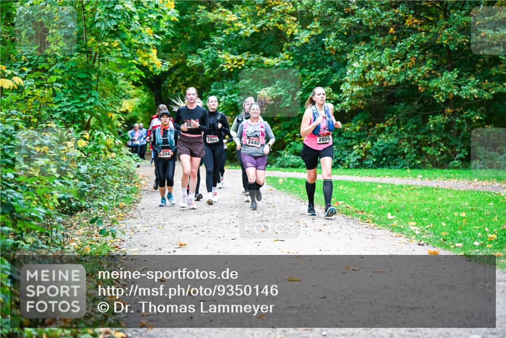 12.10.2025 - Bramfelder Halbmarathon 2025 Dr. Thomas Lammeyer http://msf.ph/oto/9350146 12.10.2025 10:33:04 Laufen 204, 26, 2804, 2440, 2855 meine-sportfotos.de