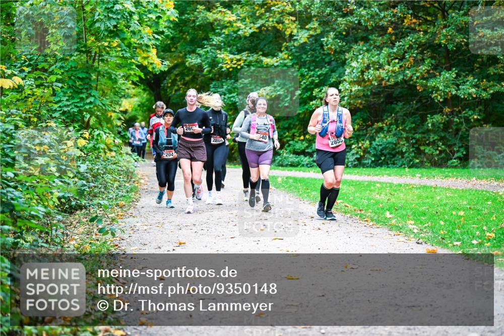 12.10.2025 - Bramfelder Halbmarathon 2025 Dr. Thomas Lammeyer http://msf.ph/oto/9350148 12.10.2025 10:33:04 Laufen 204, 26, 2804, 40, 2855 meine-sportfotos.de