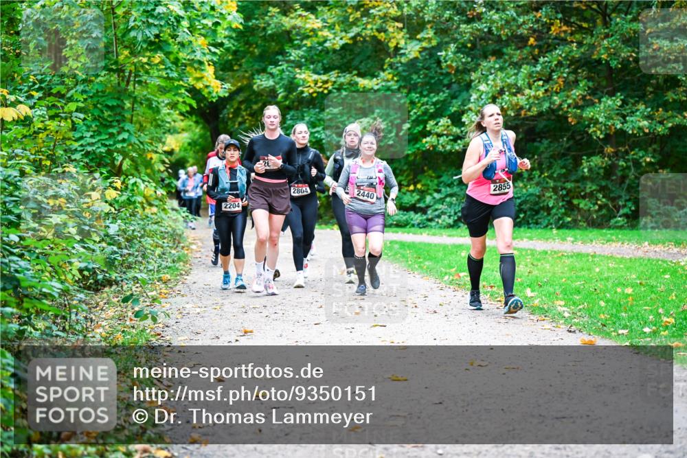 12.10.2025 - Bramfelder Halbmarathon 2025 Dr. Thomas Lammeyer http://msf.ph/oto/9350151 12.10.2025 10:33:04 Laufen 2204, 26, 2804, 2855, 2440 meine-sportfotos.de