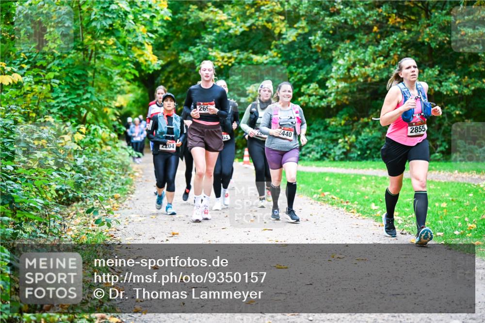 12.10.2025 - Bramfelder Halbmarathon 2025 Dr. Thomas Lammeyer http://msf.ph/oto/9350157 12.10.2025 10:33:05 Laufen 269, 28, 440, 204, 2855 meine-sportfotos.de