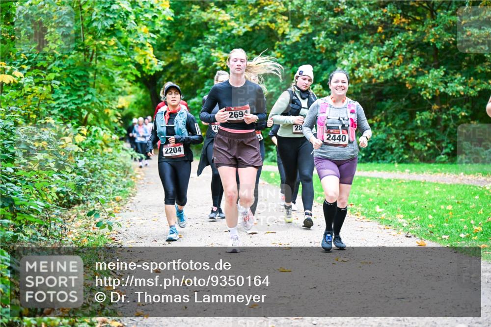 12.10.2025 - Bramfelder Halbmarathon 2025 Dr. Thomas Lammeyer http://msf.ph/oto/9350164 12.10.2025 10:33:06 Laufen 2204, 2694, 28, 2440 meine-sportfotos.de