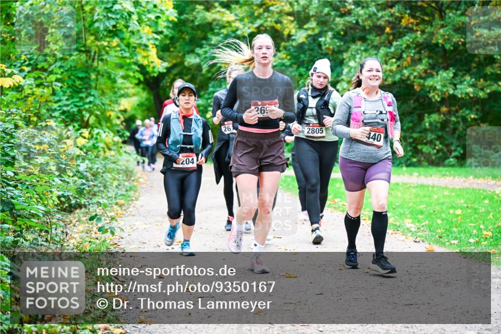 12.10.2025 - Bramfelder Halbmarathon 2025 Dr. Thomas Lammeyer http://msf.ph/oto/9350167 12.10.2025 10:33:07 Laufen 204, 26, 269, 2805, 440 meine-sportfotos.de