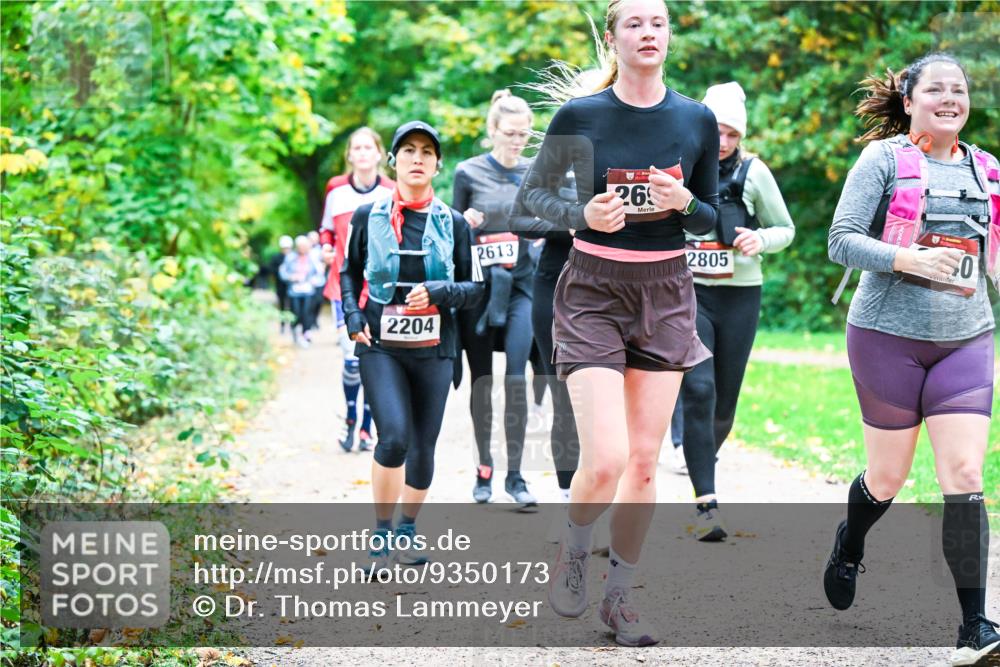 12.10.2025 - Bramfelder Halbmarathon 2025 Dr. Thomas Lammeyer http://msf.ph/oto/9350173 12.10.2025 10:33:07 Laufen 2204, 2613, 26, 2805, 0 meine-sportfotos.de