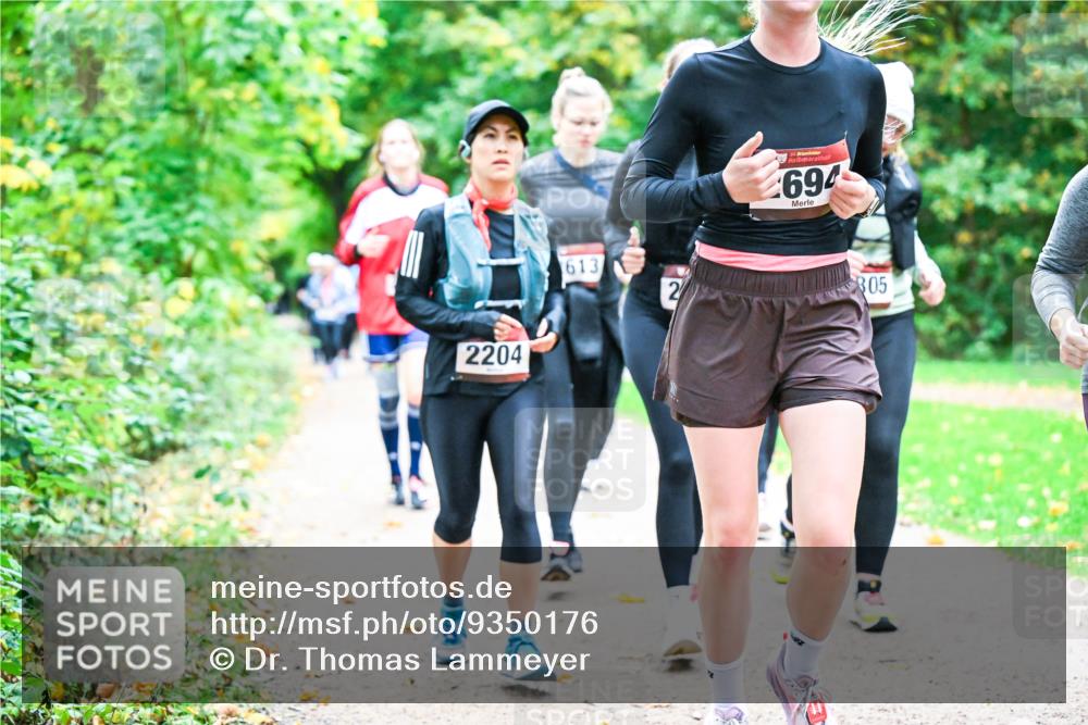 12.10.2025 - Bramfelder Halbmarathon 2025 Dr. Thomas Lammeyer http://msf.ph/oto/9350176 12.10.2025 10:33:08 Laufen 2204, 613, 2, 34, 694, 305 meine-sportfotos.de