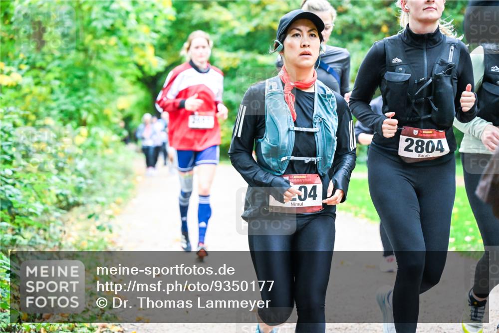 12.10.2025 - Bramfelder Halbmarathon 2025 Dr. Thomas Lammeyer http://msf.ph/oto/9350177 12.10.2025 10:33:09 Laufen 34, 04, 34, 2804 meine-sportfotos.de