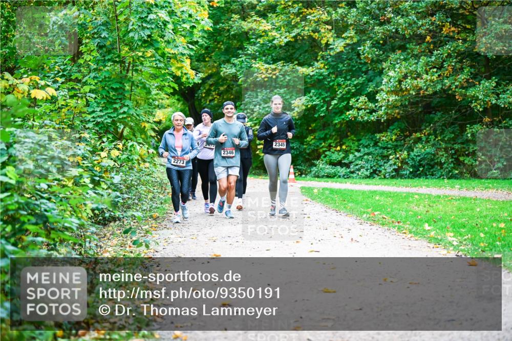 12.10.2025 - Bramfelder Halbmarathon 2025 Dr. Thomas Lammeyer http://msf.ph/oto/9350191 12.10.2025 10:33:14 Laufen 2273, 2346, 2345 meine-sportfotos.de