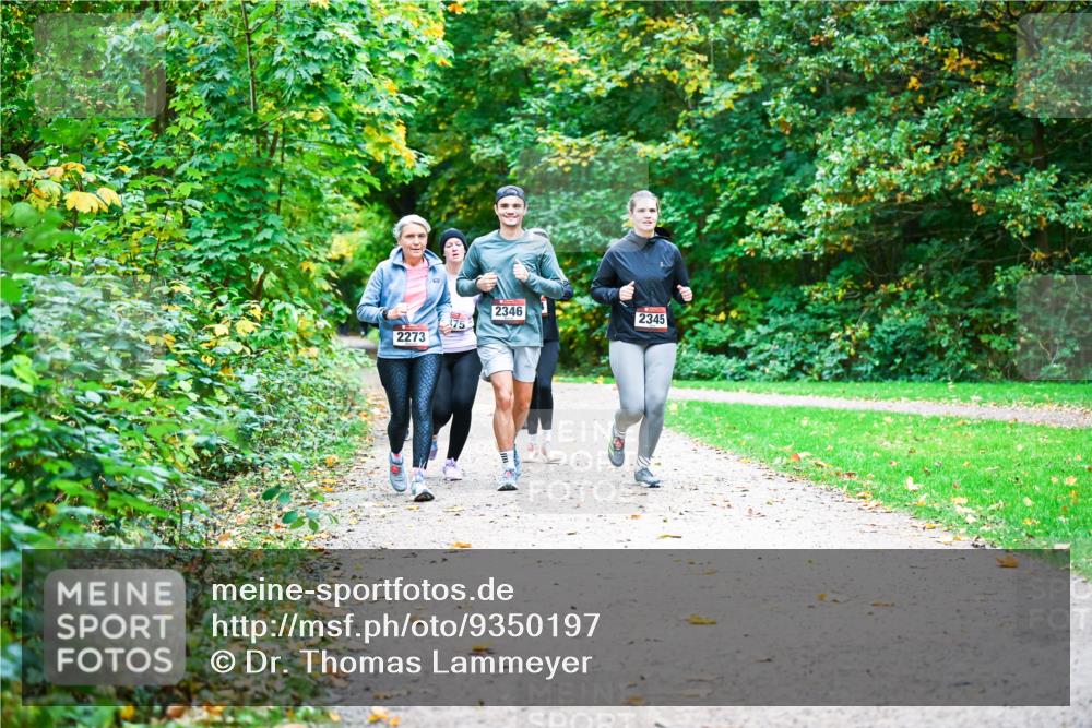 12.10.2025 - Bramfelder Halbmarathon 2025 Dr. Thomas Lammeyer http://msf.ph/oto/9350197 12.10.2025 10:33:15 Laufen 2273, 2346, 2345 meine-sportfotos.de