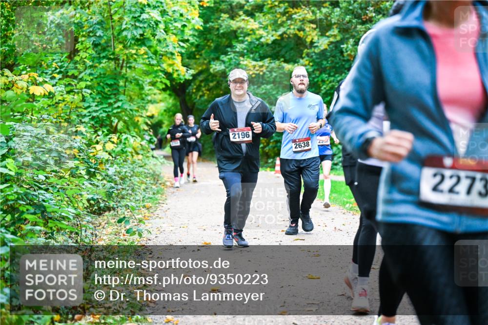 12.10.2025 - Bramfelder Halbmarathon 2025 Dr. Thomas Lammeyer http://msf.ph/oto/9350223 12.10.2025 10:33:19 Laufen 2196, 2638, 2558, 2273 meine-sportfotos.de