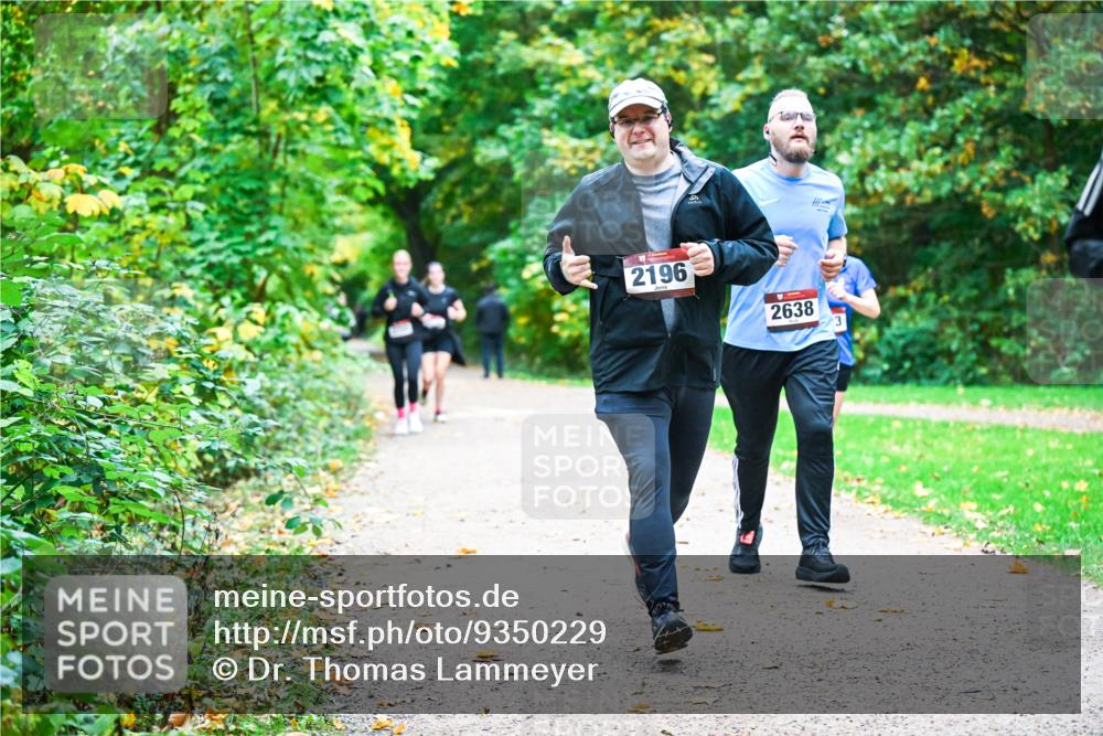 12.10.2025 - Bramfelder Halbmarathon 2025 Dr. Thomas Lammeyer http://msf.ph/oto/9350229 12.10.2025 10:33:20 Laufen 2196, 2638 meine-sportfotos.de