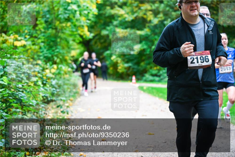 12.10.2025 - Bramfelder Halbmarathon 2025 Dr. Thomas Lammeyer http://msf.ph/oto/9350236 12.10.2025 10:33:20 Laufen 24, 2196, 2593 meine-sportfotos.de