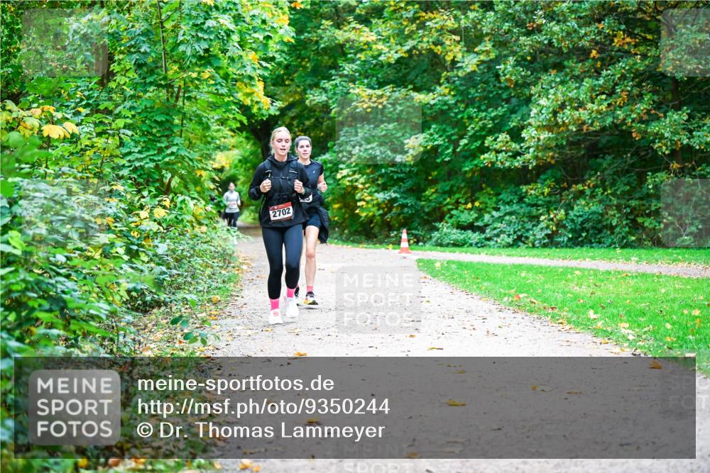 12.10.2025 - Bramfelder Halbmarathon 2025 Dr. Thomas Lammeyer http://msf.ph/oto/9350244 12.10.2025 10:33:23 Laufen 2702 meine-sportfotos.de