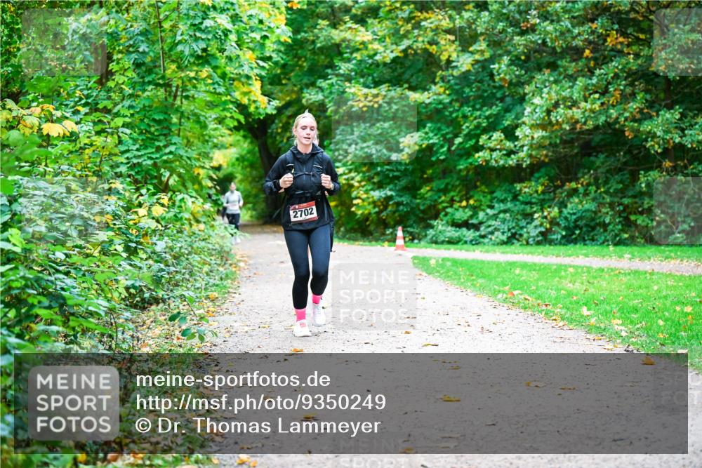 12.10.2025 - Bramfelder Halbmarathon 2025 Dr. Thomas Lammeyer http://msf.ph/oto/9350249 12.10.2025 10:33:24 Laufen 2702 meine-sportfotos.de