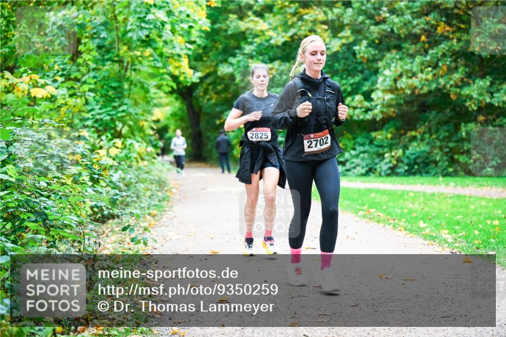 12.10.2025 - Bramfelder Halbmarathon 2025 Dr. Thomas Lammeyer http://msf.ph/oto/9350259 12.10.2025 10:33:25 Laufen 2825, 2702 meine-sportfotos.de