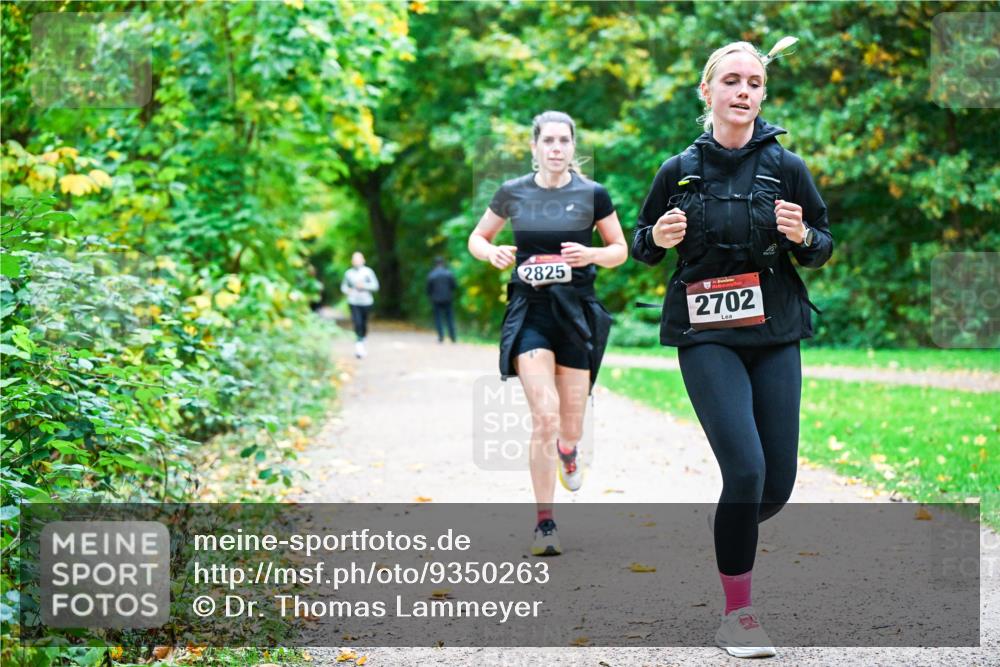12.10.2025 - Bramfelder Halbmarathon 2025 Dr. Thomas Lammeyer http://msf.ph/oto/9350263 12.10.2025 10:33:26 Laufen 2825, 2702 meine-sportfotos.de