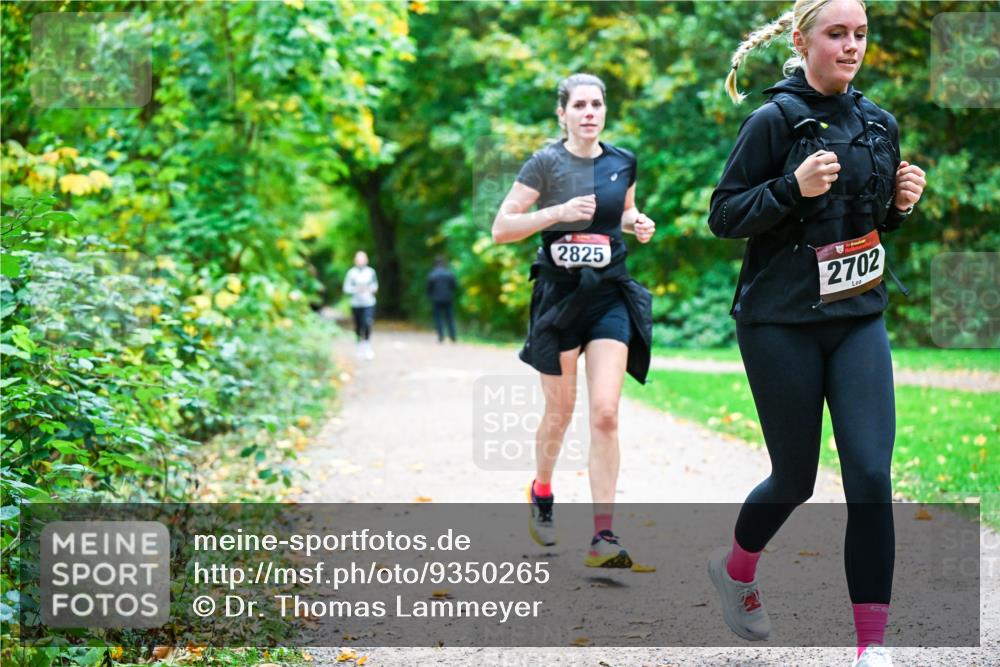 12.10.2025 - Bramfelder Halbmarathon 2025 Dr. Thomas Lammeyer http://msf.ph/oto/9350265 12.10.2025 10:33:26 Laufen 2825, 2702 meine-sportfotos.de
