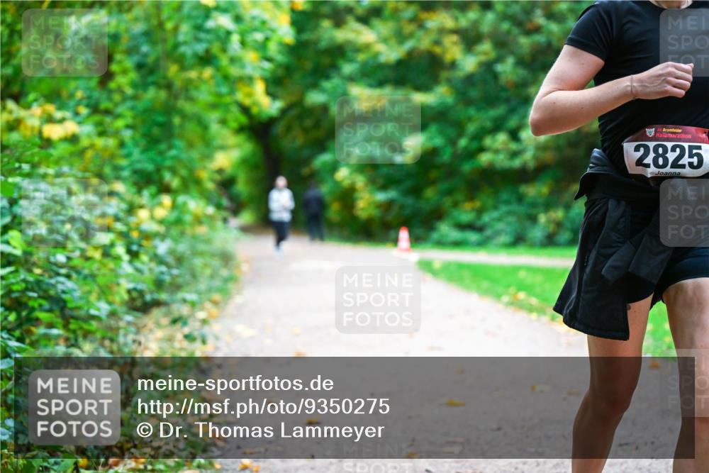 12.10.2025 - Bramfelder Halbmarathon 2025 Dr. Thomas Lammeyer http://msf.ph/oto/9350275 12.10.2025 10:33:27 Laufen 2825 meine-sportfotos.de