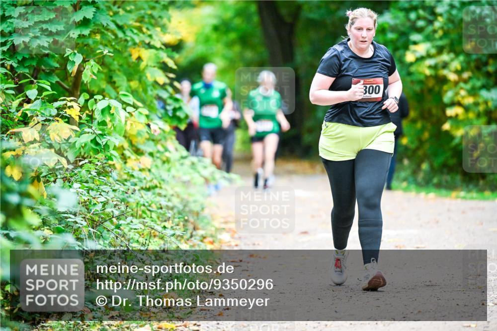 12.10.2025 - Bramfelder Halbmarathon 2025 Dr. Thomas Lammeyer http://msf.ph/oto/9350296 12.10.2025 10:33:42 Laufen 300 meine-sportfotos.de