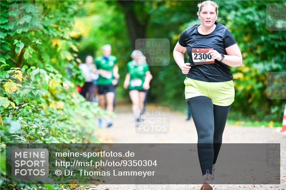 12.10.2025 - Bramfelder Halbmarathon 2025 Dr. Thomas Lammeyer http://msf.ph/oto/9350304 12.10.2025 10:33:43 Laufen 2300 meine-sportfotos.de