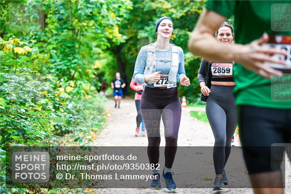 12.10.2025 - Bramfelder Halbmarathon 2025 Dr. Thomas Lammeyer http://msf.ph/oto/9350382 12.10.2025 10:33:58 Laufen 272, 80, 2859 meine-sportfotos.de
