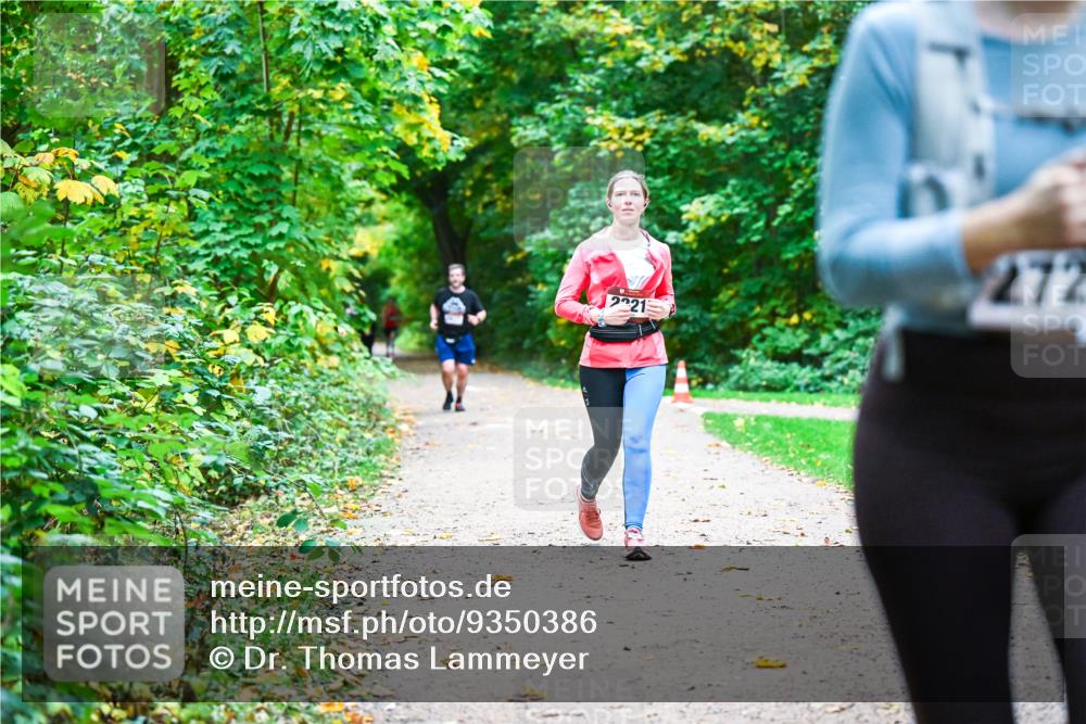 12.10.2025 - Bramfelder Halbmarathon 2025 Dr. Thomas Lammeyer http://msf.ph/oto/9350386 12.10.2025 10:34:00 Laufen 272, 2221 meine-sportfotos.de