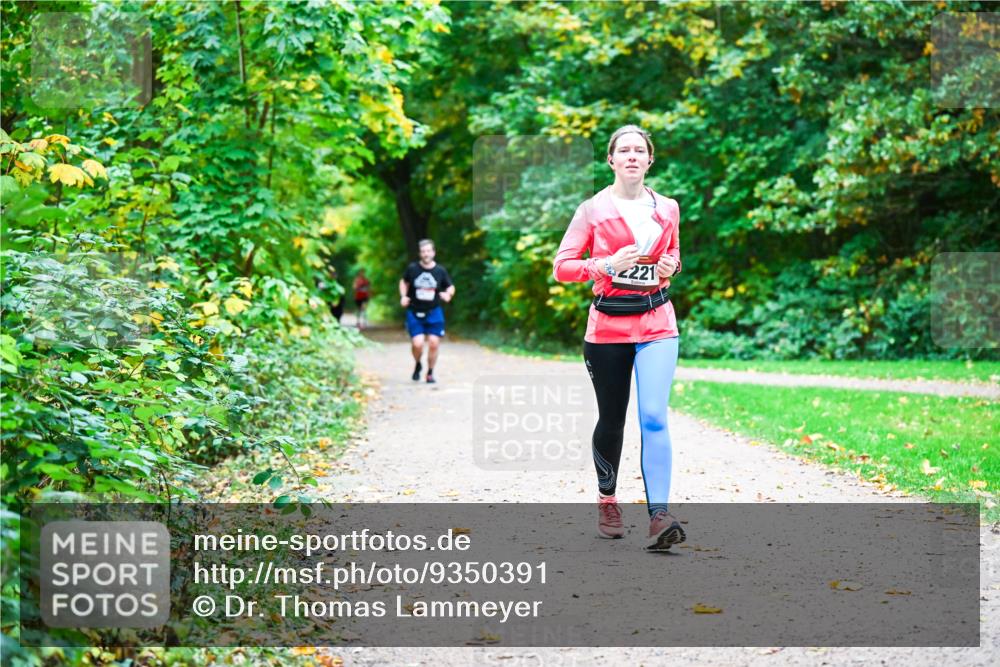 12.10.2025 - Bramfelder Halbmarathon 2025 Dr. Thomas Lammeyer http://msf.ph/oto/9350391 12.10.2025 10:34:00 Laufen 221 meine-sportfotos.de
