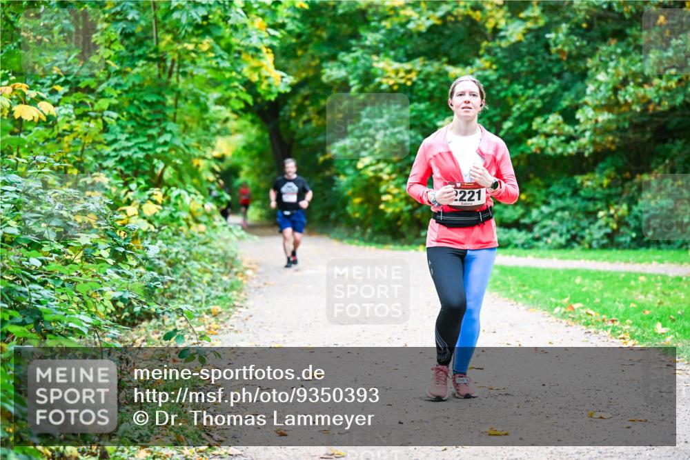 12.10.2025 - Bramfelder Halbmarathon 2025 Dr. Thomas Lammeyer http://msf.ph/oto/9350393 12.10.2025 10:34:01 Laufen 2221 meine-sportfotos.de