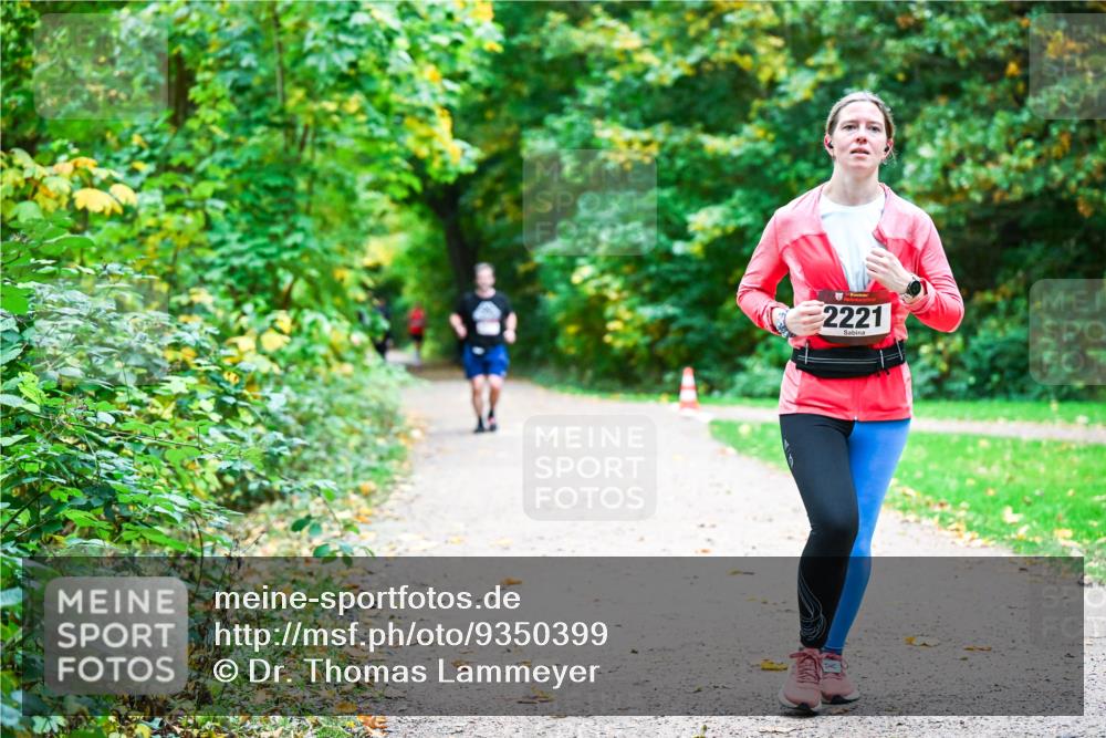 12.10.2025 - Bramfelder Halbmarathon 2025 Dr. Thomas Lammeyer http://msf.ph/oto/9350399 12.10.2025 10:34:01 Laufen 2221 meine-sportfotos.de