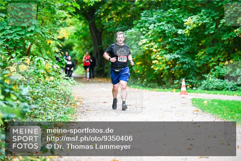 12.10.2025 - Bramfelder Halbmarathon 2025 Dr. Thomas Lammeyer http://msf.ph/oto/9350406 12.10.2025 10:34:03 Laufen 2637 meine-sportfotos.de