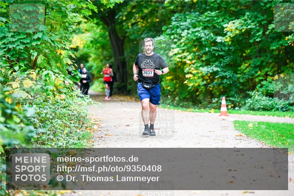 12.10.2025 - Bramfelder Halbmarathon 2025 Dr. Thomas Lammeyer http://msf.ph/oto/9350408 12.10.2025 10:34:03 Laufen 2637 meine-sportfotos.de