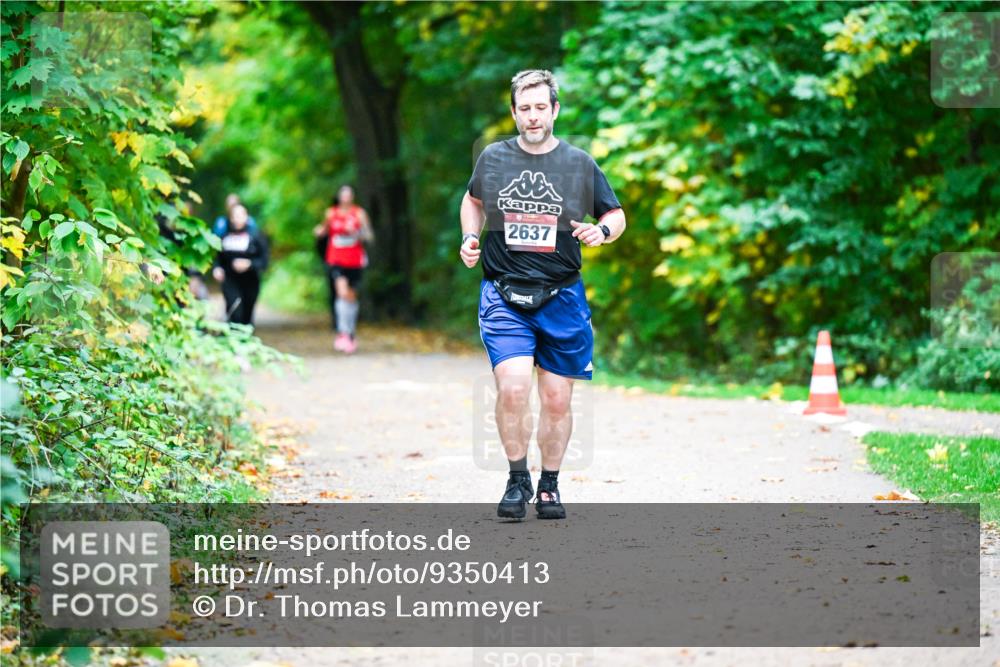 12.10.2025 - Bramfelder Halbmarathon 2025 Dr. Thomas Lammeyer http://msf.ph/oto/9350413 12.10.2025 10:34:04 Laufen 2637 meine-sportfotos.de