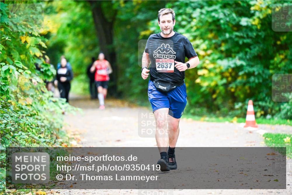 12.10.2025 - Bramfelder Halbmarathon 2025 Dr. Thomas Lammeyer http://msf.ph/oto/9350419 12.10.2025 10:34:05 Laufen 2637 meine-sportfotos.de
