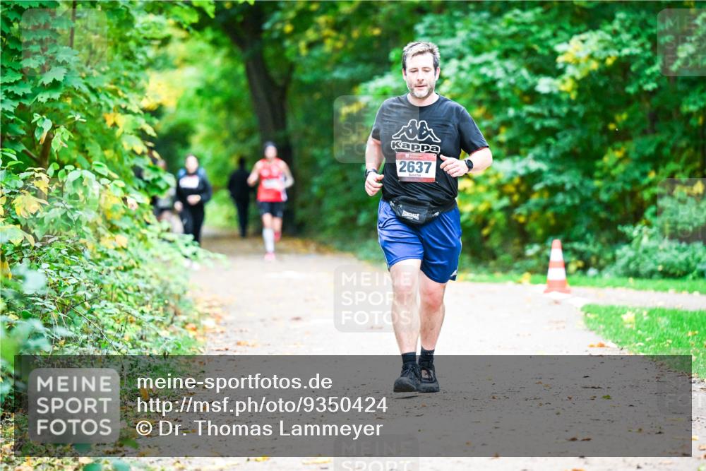 12.10.2025 - Bramfelder Halbmarathon 2025 Dr. Thomas Lammeyer http://msf.ph/oto/9350424 12.10.2025 10:34:05 Laufen 2637 meine-sportfotos.de