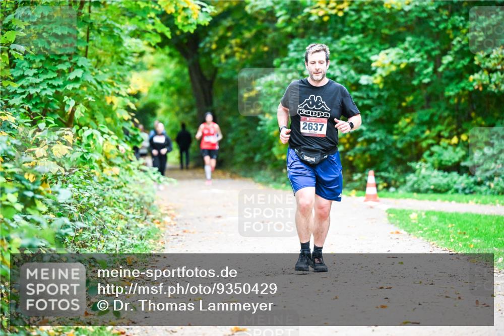 12.10.2025 - Bramfelder Halbmarathon 2025 Dr. Thomas Lammeyer http://msf.ph/oto/9350429 12.10.2025 10:34:06 Laufen 2637 meine-sportfotos.de