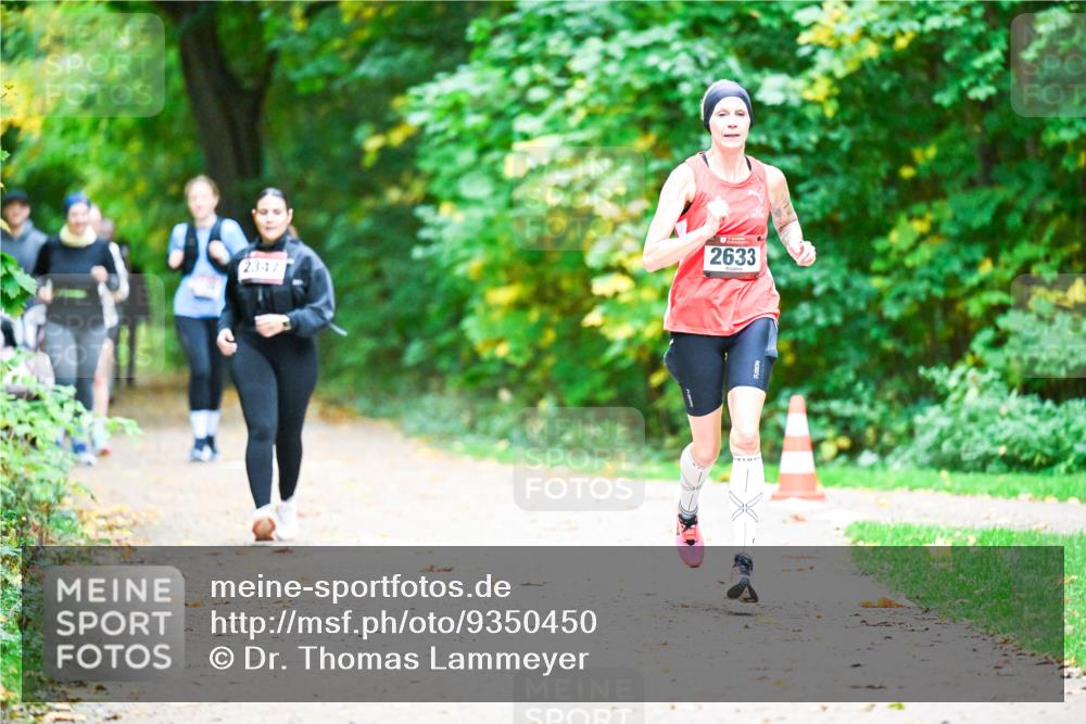 12.10.2025 - Bramfelder Halbmarathon 2025 Dr. Thomas Lammeyer http://msf.ph/oto/9350450 12.10.2025 10:34:12 Laufen 2347, 2633 meine-sportfotos.de
