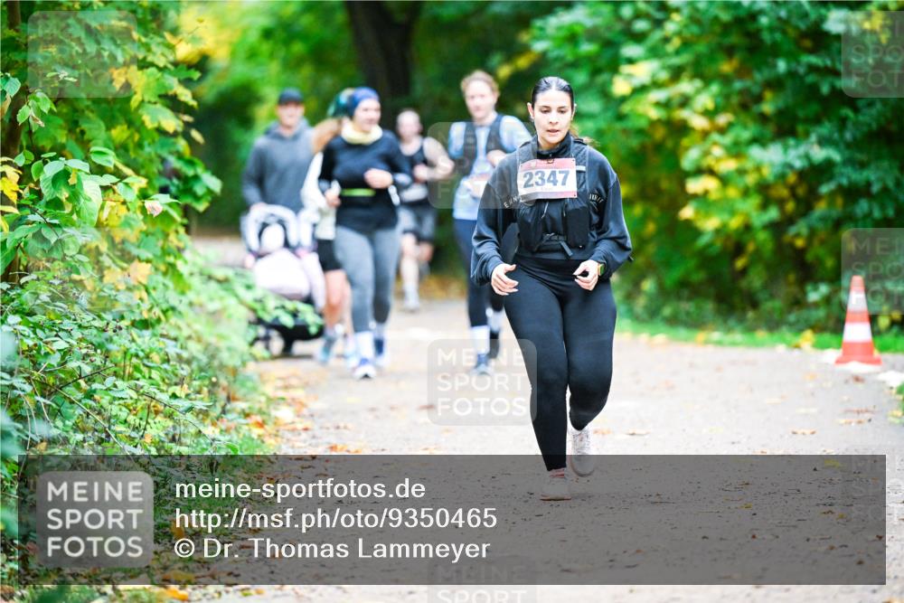 12.10.2025 - Bramfelder Halbmarathon 2025 Dr. Thomas Lammeyer http://msf.ph/oto/9350465 12.10.2025 10:34:16 Laufen 2347 meine-sportfotos.de