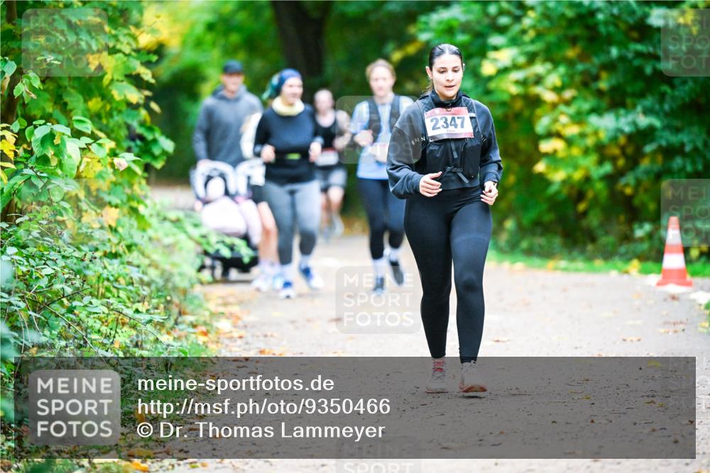 12.10.2025 - Bramfelder Halbmarathon 2025 Dr. Thomas Lammeyer http://msf.ph/oto/9350466 12.10.2025 10:34:16 Laufen 2347 meine-sportfotos.de