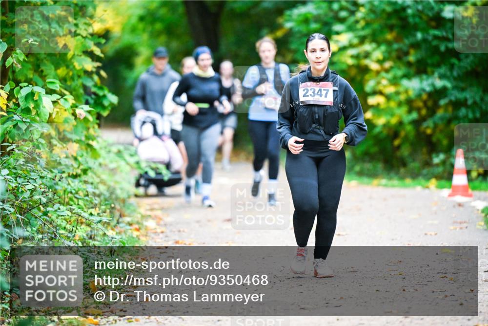 12.10.2025 - Bramfelder Halbmarathon 2025 Dr. Thomas Lammeyer http://msf.ph/oto/9350468 12.10.2025 10:34:17 Laufen 2347 meine-sportfotos.de