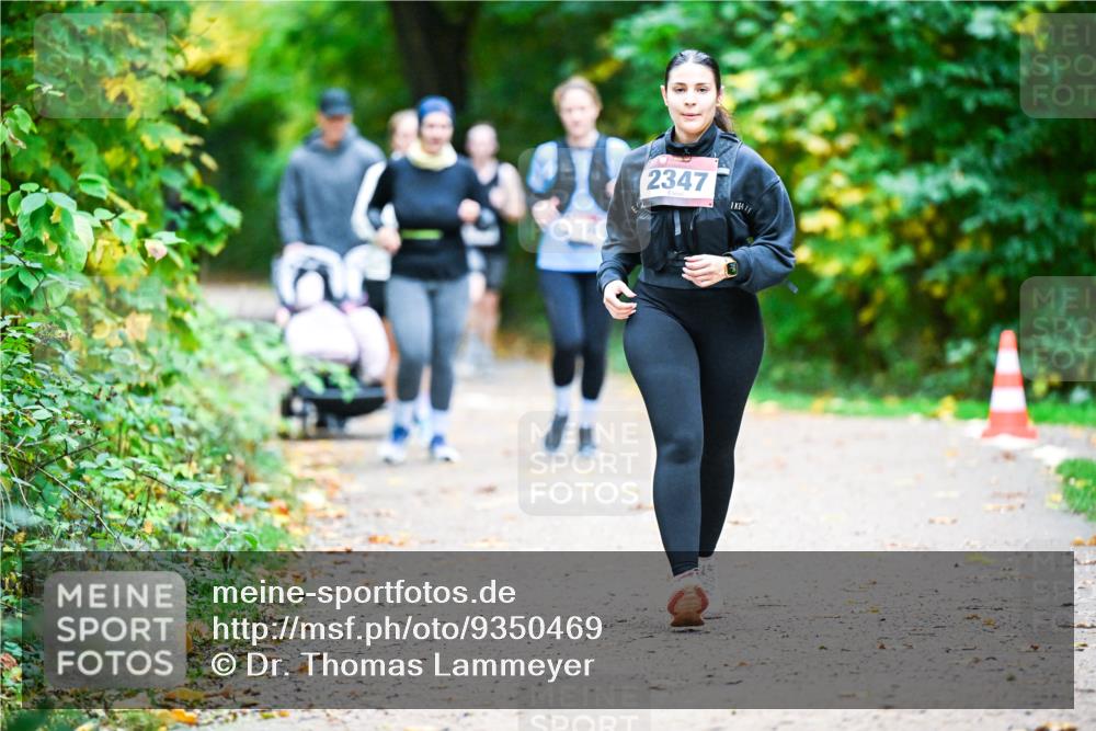 12.10.2025 - Bramfelder Halbmarathon 2025 Dr. Thomas Lammeyer http://msf.ph/oto/9350469 12.10.2025 10:34:17 Laufen 2347 meine-sportfotos.de