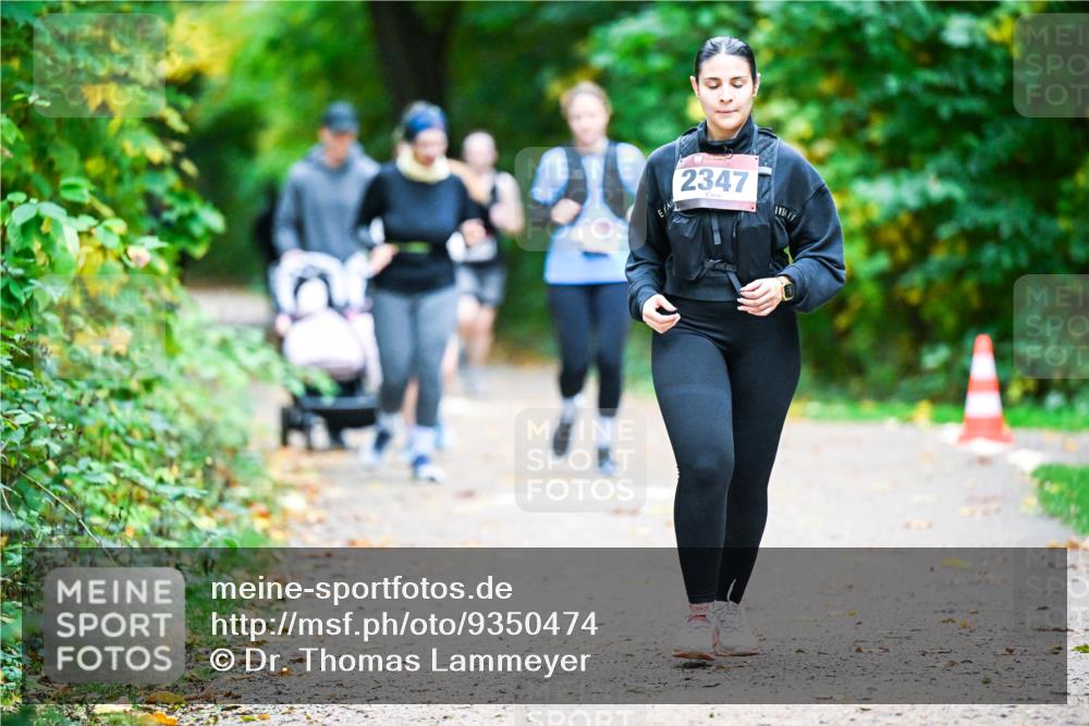 12.10.2025 - Bramfelder Halbmarathon 2025 Dr. Thomas Lammeyer http://msf.ph/oto/9350474 12.10.2025 10:34:17 Laufen 2347 meine-sportfotos.de