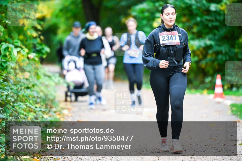 12.10.2025 - Bramfelder Halbmarathon 2025 Dr. Thomas Lammeyer http://msf.ph/oto/9350477 12.10.2025 10:34:18 Laufen 2347 meine-sportfotos.de
