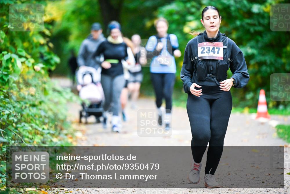 12.10.2025 - Bramfelder Halbmarathon 2025 Dr. Thomas Lammeyer http://msf.ph/oto/9350479 12.10.2025 10:34:18 Laufen 2347 meine-sportfotos.de
