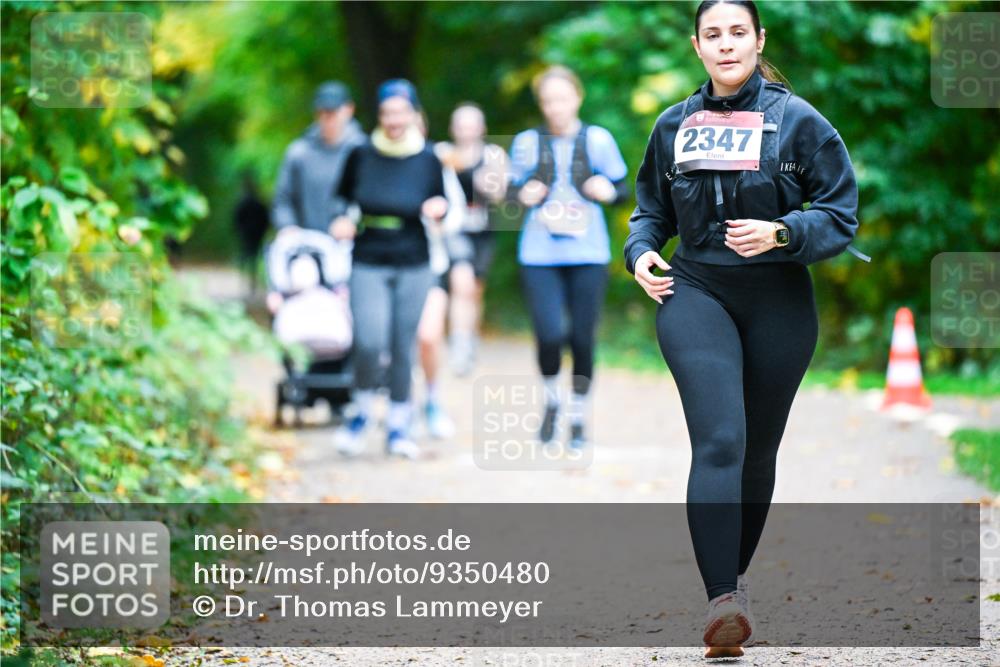 12.10.2025 - Bramfelder Halbmarathon 2025 Dr. Thomas Lammeyer http://msf.ph/oto/9350480 12.10.2025 10:34:18 Laufen 2347 meine-sportfotos.de