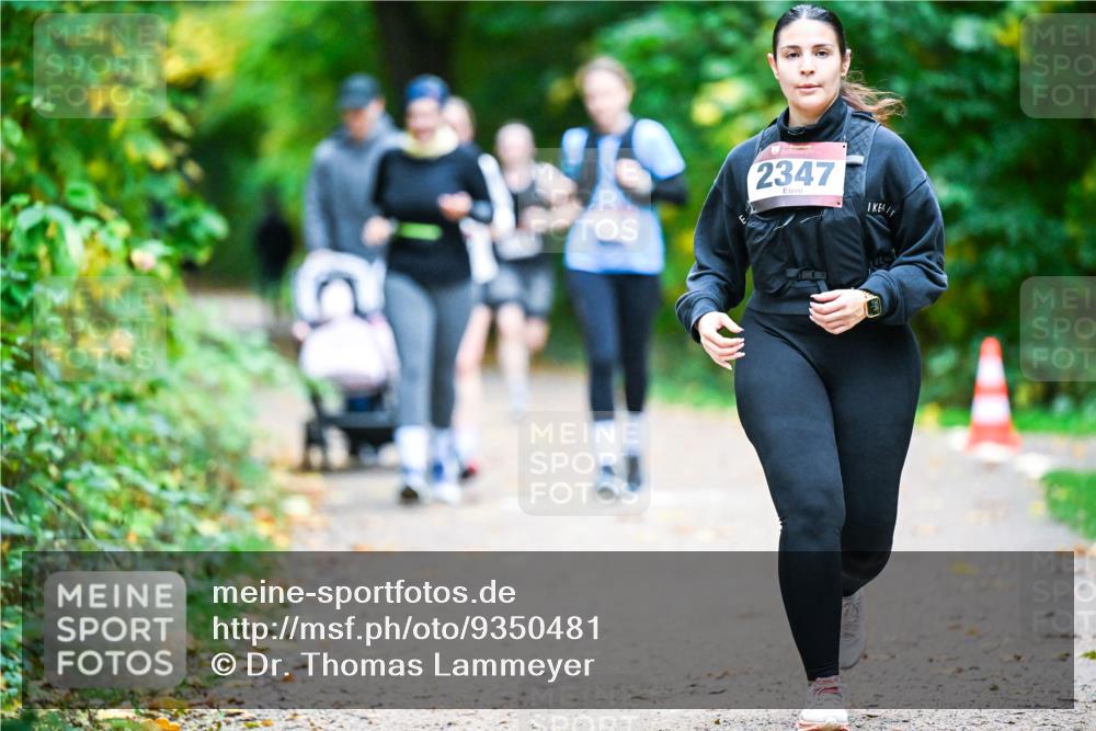 12.10.2025 - Bramfelder Halbmarathon 2025 Dr. Thomas Lammeyer http://msf.ph/oto/9350481 12.10.2025 10:34:18 Laufen 2347 meine-sportfotos.de