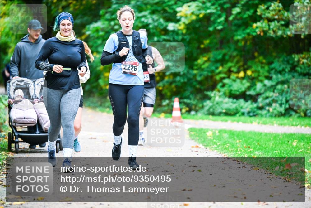 12.10.2025 - Bramfelder Halbmarathon 2025 Dr. Thomas Lammeyer http://msf.ph/oto/9350495 12.10.2025 10:34:23 Laufen 2226, 18 meine-sportfotos.de