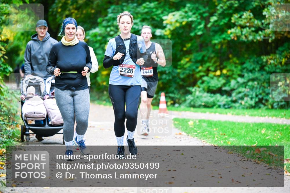 12.10.2025 - Bramfelder Halbmarathon 2025 Dr. Thomas Lammeyer http://msf.ph/oto/9350499 12.10.2025 10:34:23 Laufen 2226, 2448 meine-sportfotos.de