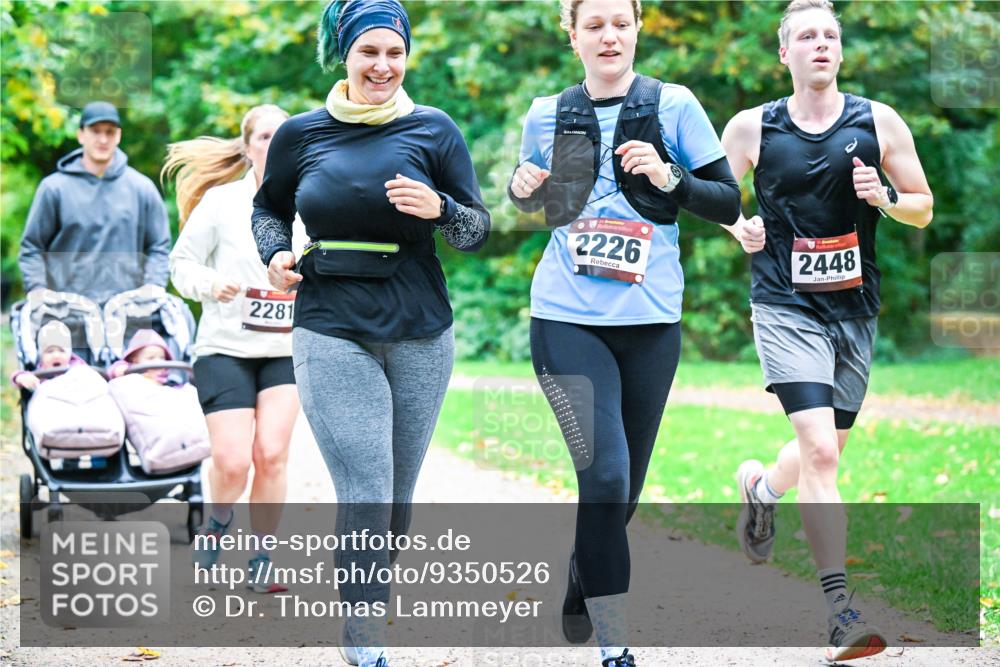 12.10.2025 - Bramfelder Halbmarathon 2025 Dr. Thomas Lammeyer http://msf.ph/oto/9350526 12.10.2025 10:34:27 Laufen 2281, 2226, 2448 meine-sportfotos.de