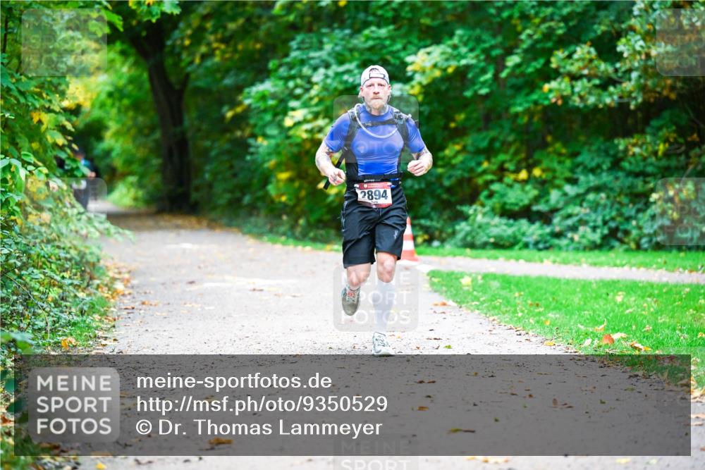 12.10.2025 - Bramfelder Halbmarathon 2025 Dr. Thomas Lammeyer http://msf.ph/oto/9350529 12.10.2025 10:34:32 Laufen 2894 meine-sportfotos.de