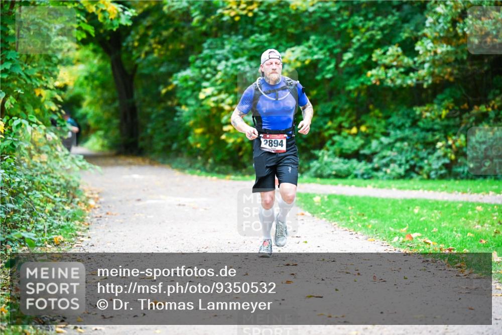 12.10.2025 - Bramfelder Halbmarathon 2025 Dr. Thomas Lammeyer http://msf.ph/oto/9350532 12.10.2025 10:34:32 Laufen 2894 meine-sportfotos.de